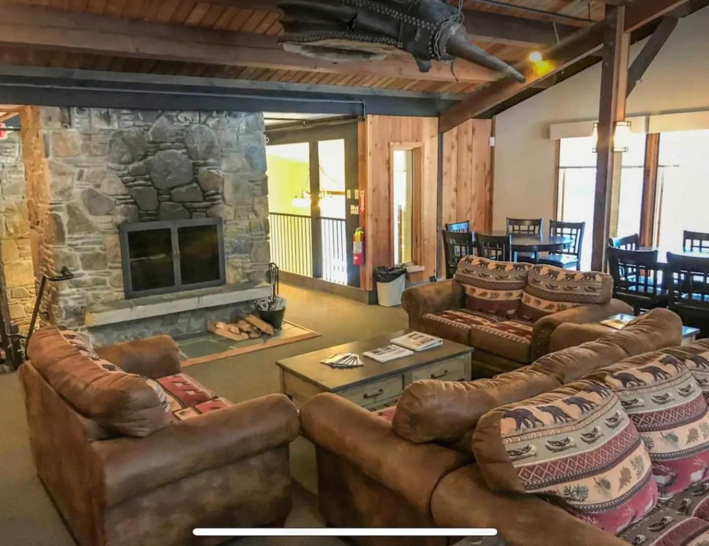 Crooked Ear Cabin Уилмингтон Экстерьер фото
